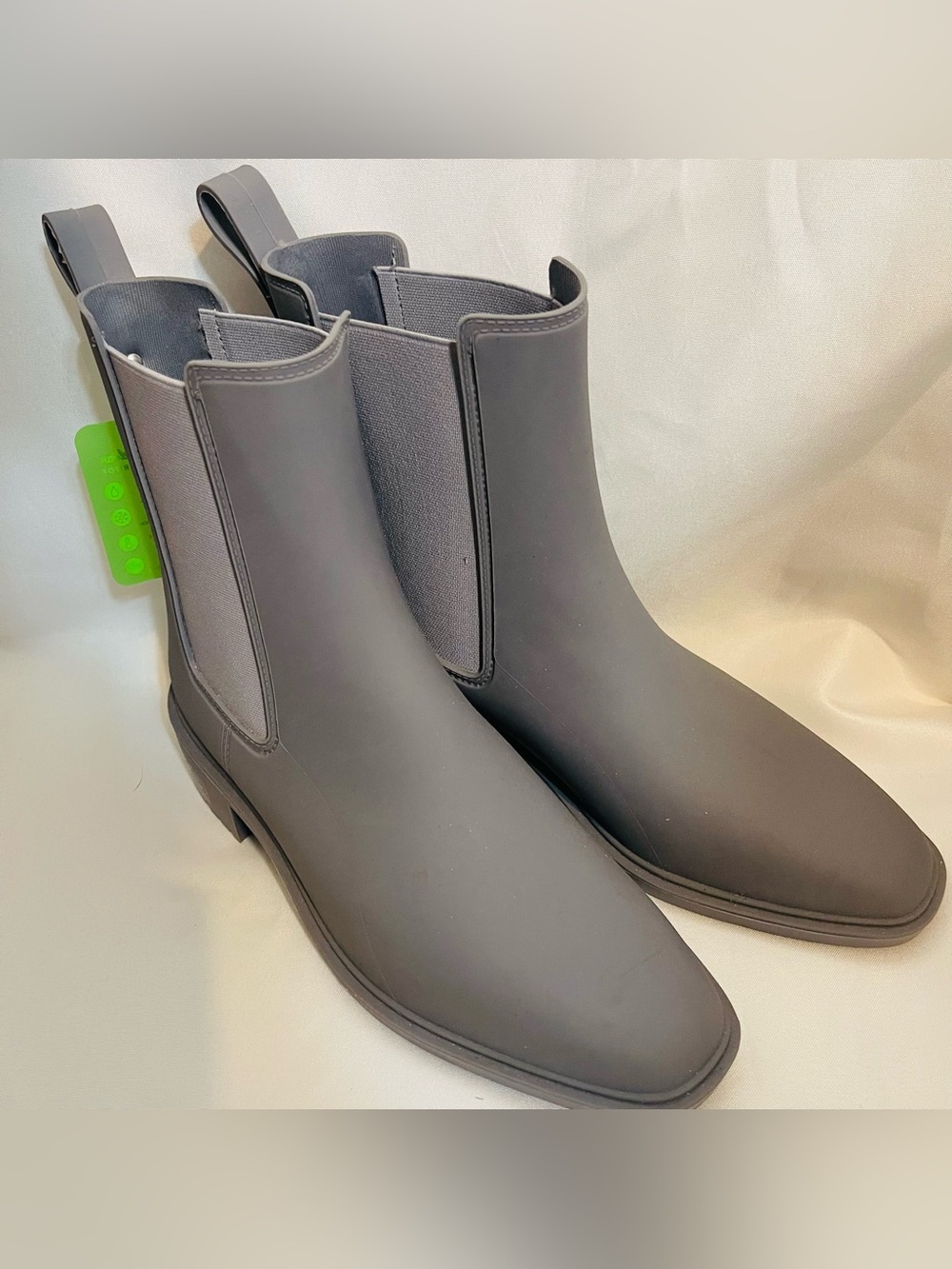 Sam Edelman Women's NWT Size 8 M Waterproof Ankle Boots Rubber Gray Rain Boot